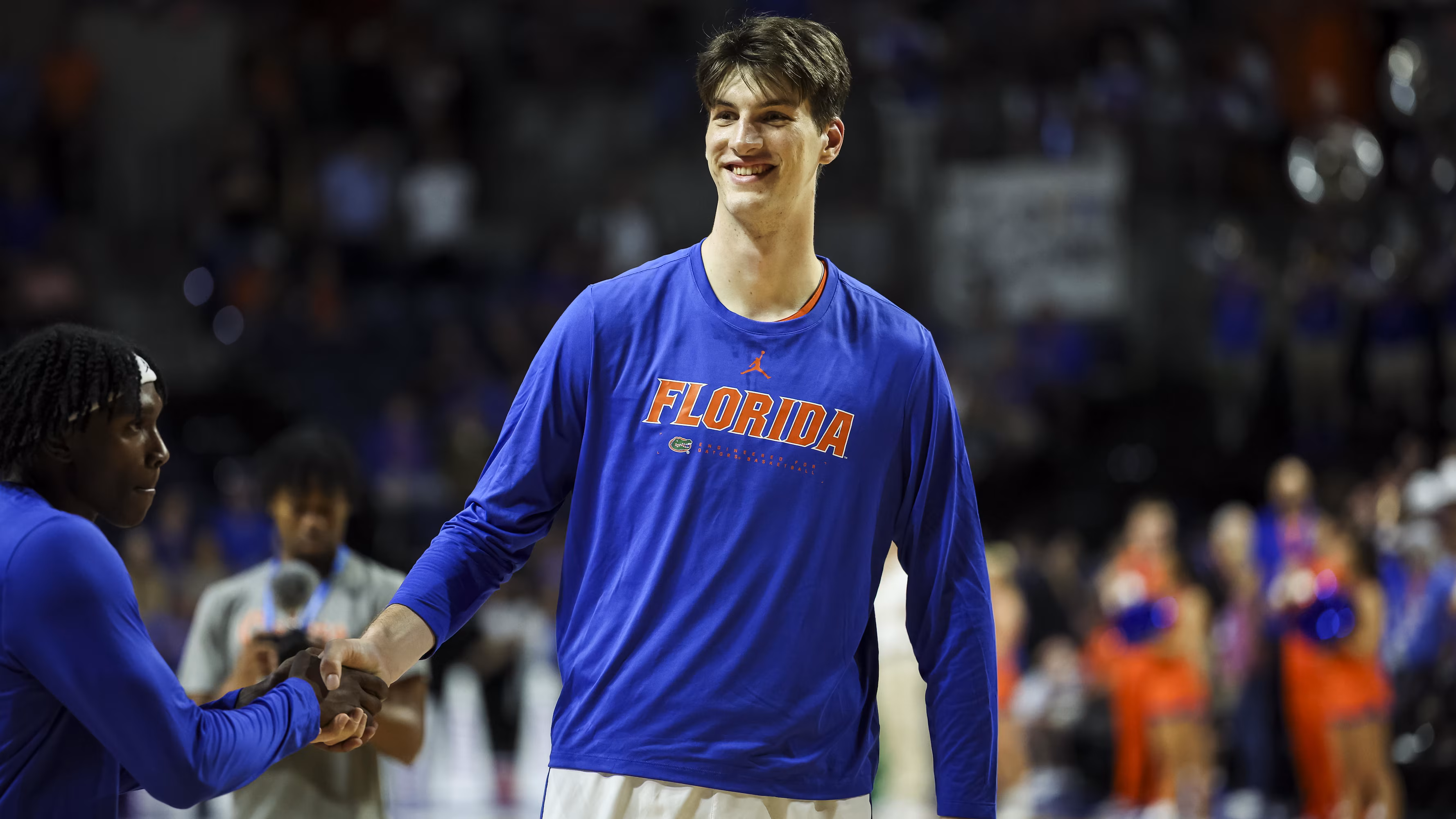7'9" Olivier Rioux Makes CBB History, Florida Freshman Gets 1st Career Dunk in Video