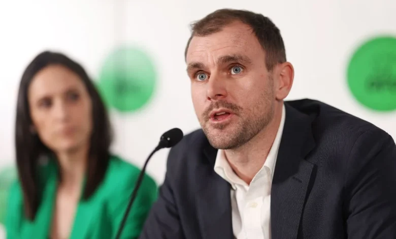 A-League players want AFL/NRL-style commission