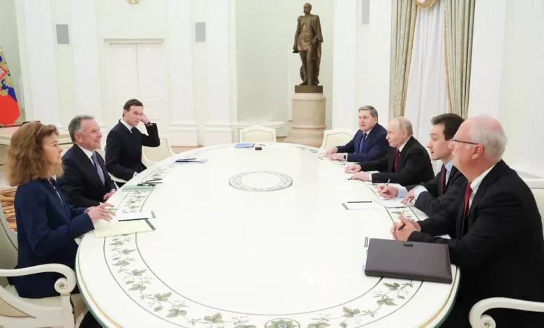 À Moscou, les envoyés de Donald Trump défendent son plan de paix pour l’Ukraine devant Vladimir Poutine