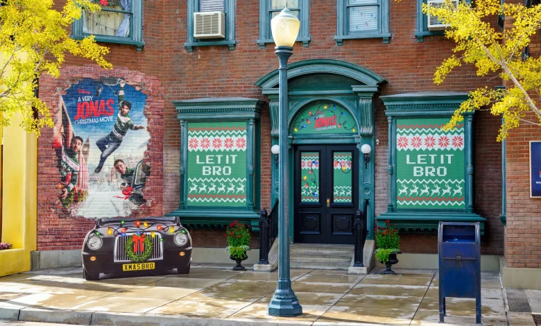 A Very Jonas Christmas at Disney: Jonas Brothers Photo Spots and Movie Viewings