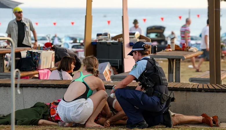 Active shooters at Bondi Beach, multiple casualties