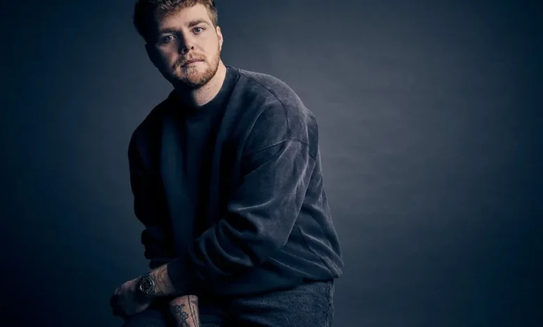 Alex Warren on the Creation of ‘Ordinary’ and His Social-Media Campaign to Make the Song Go Viral