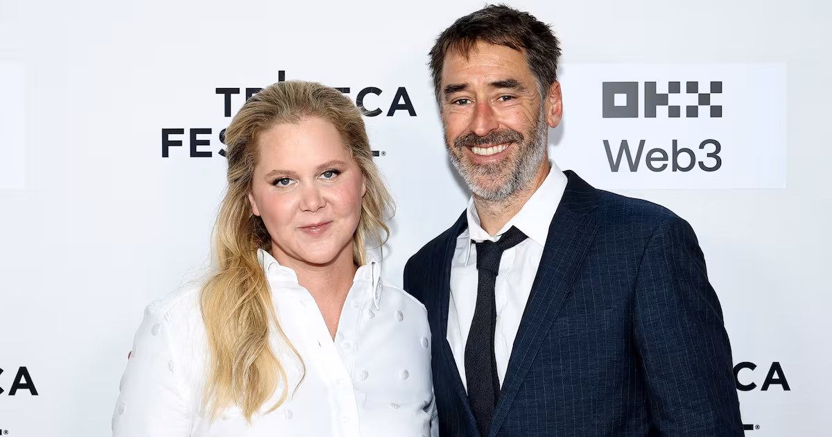 Amy Schumer Announces Divorce With Unhinged Post