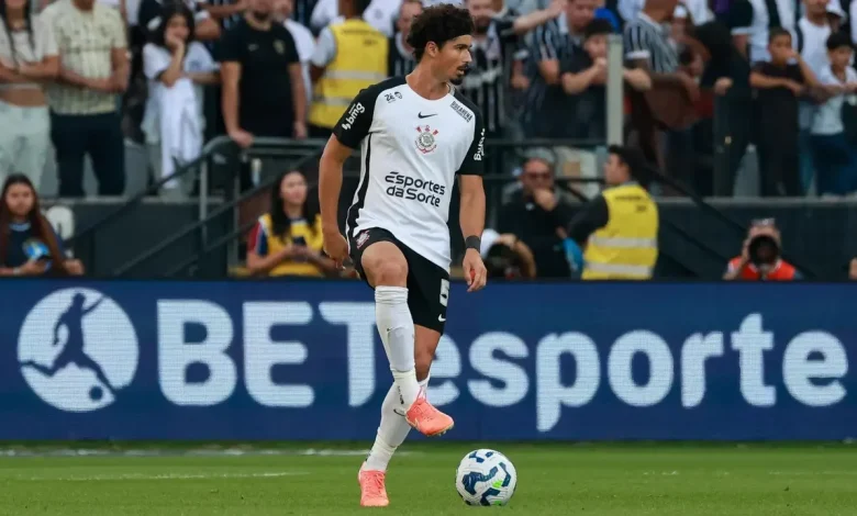 André Ramalho minimiza discussões no Corinthians: 'Não deve dramatizar'