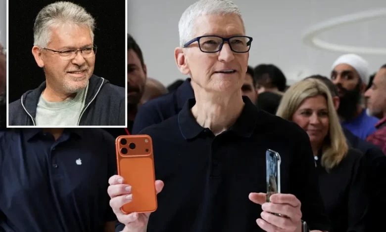 Apple shakes up AI team as top exec John Giannandrea steps down