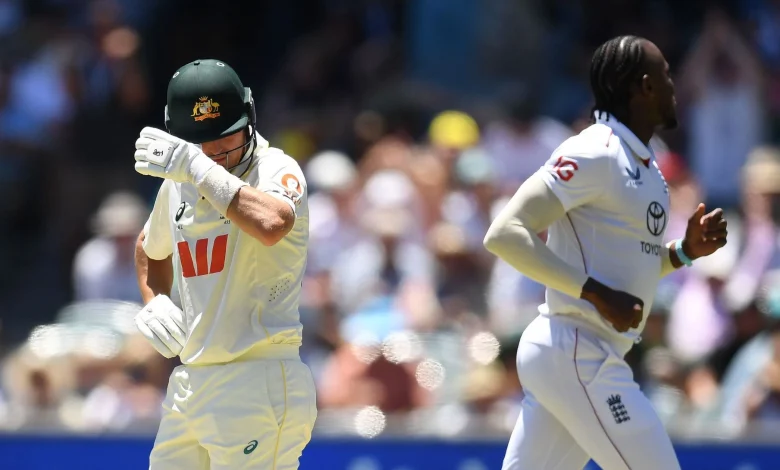 Archer strikes in first ball after lunch