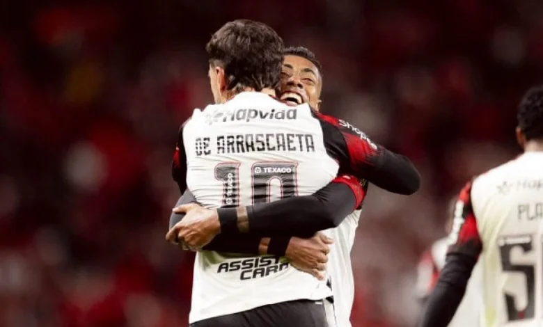 Arrascaeta e Bruno Henrique: chance de igualar marca de Pelé acelera expectativa rubro‑negra