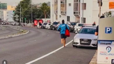 As hundreds fled Bondi, Jacko the lifeguard ran barefoot from Tamarama towards it