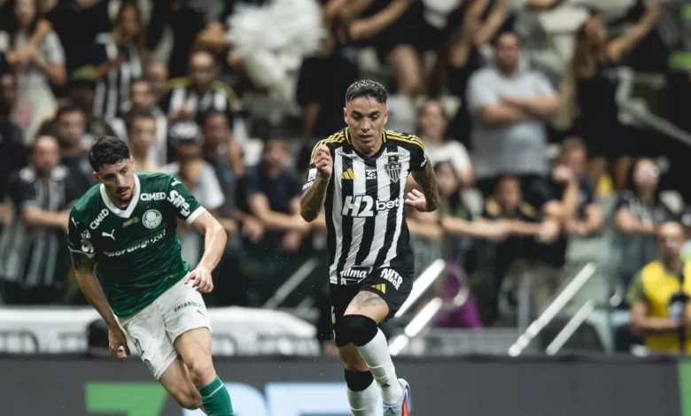 Atlético x Palmeiras: titular do Palmeiras dá entrada dura e é expulso no 1º tempo