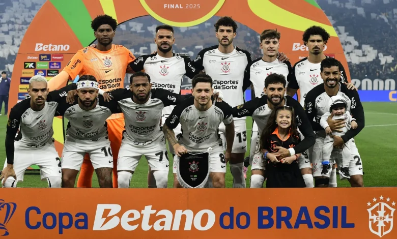 Atuações do Corinthians: Dorival Júnior é o pior em jogo ruim do meio-campo; dê suas notas