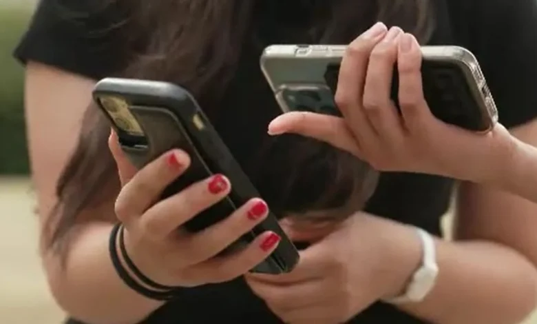 Australian teenagers say they're finding a way around social media ban