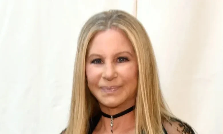 Barbra Streisand Reveals Rare Family Photo with Stepson and Grandchildren on Thanksgiving