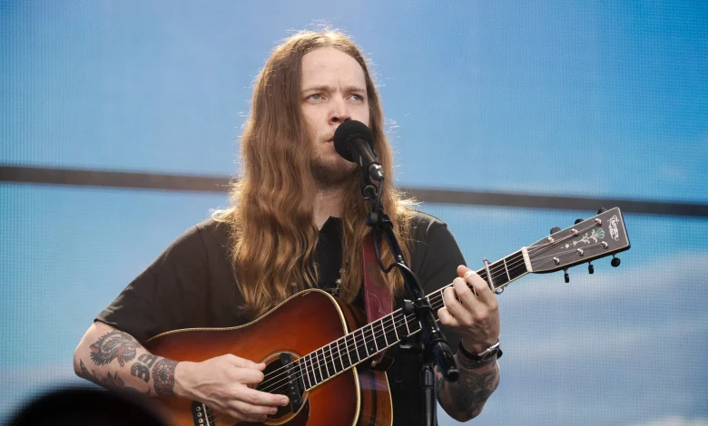 Billy Strings Confirms Spring Headline Tour