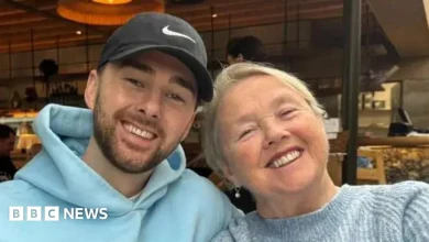 Birds of a Feather star Pauline Quirke's son on dementia walk