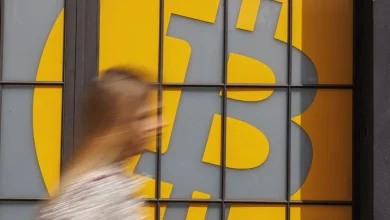 Bitcoin Plunges to Below $88,000 in Risk-Off Start to December