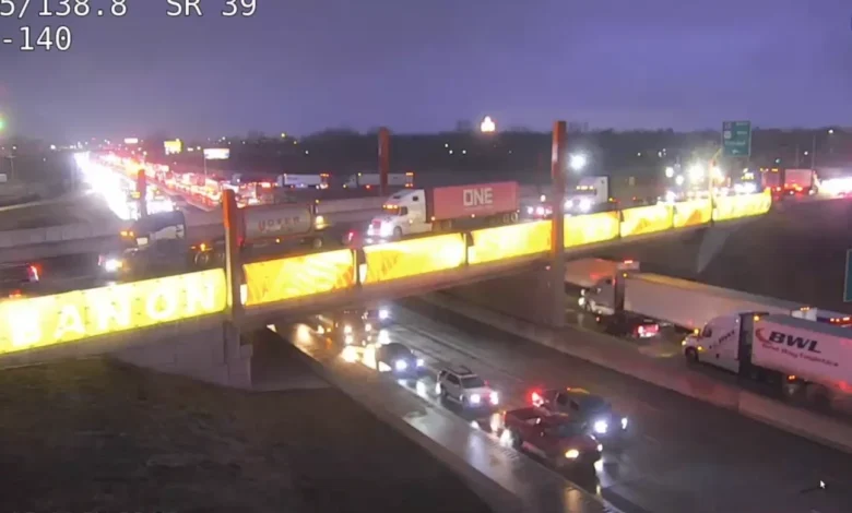 Black ice blamed for I‑65 shutdown near Lebanon; traffic halted both ways