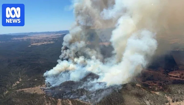 Breaking: Residents told to leave now as fire threatens Capertee Valley properties