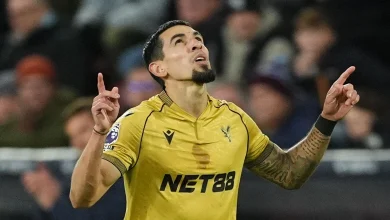 Burnley 0-1 Crystal Palace: Daniel Munoz nods winner as Palace hold on to narrow victory