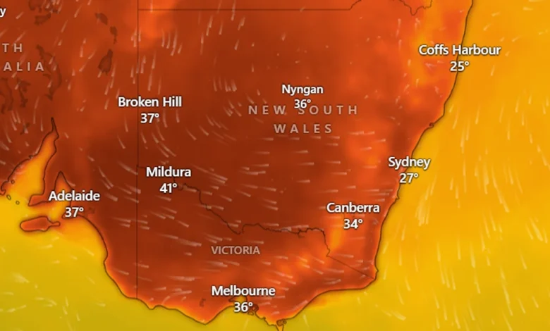 Bushfire warning as temperatures spike to over 40 degrees in one state