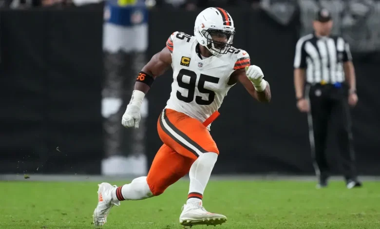 Can Myles Garrett break NFL sack record against Titans?