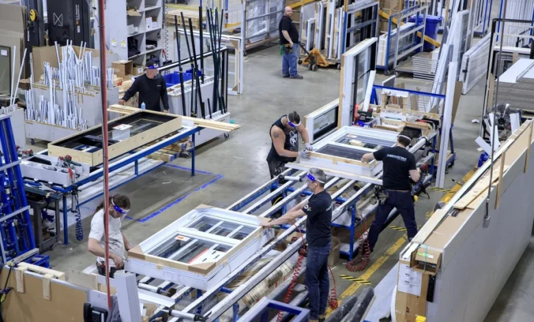 Canada | L’emploi surprend, le chômage recule