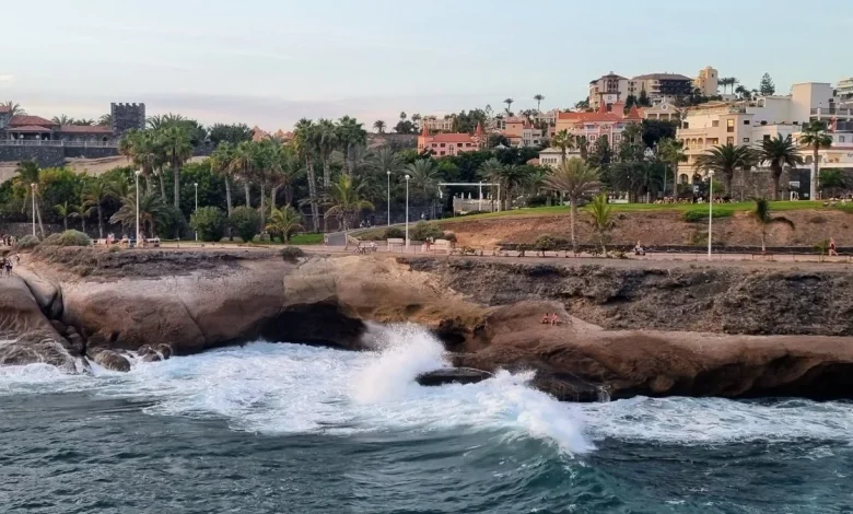 Canary Islands Weather Alert: Rough Seas and Strong Winds Forecasted for Thursday