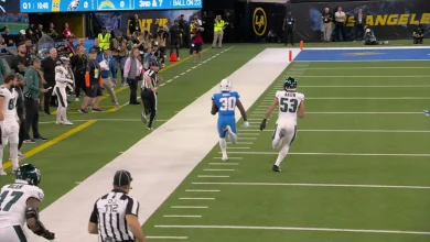 Can't-Miss Play: 60-YARD gain! Vidal burns Eagles down the sideline on first drive