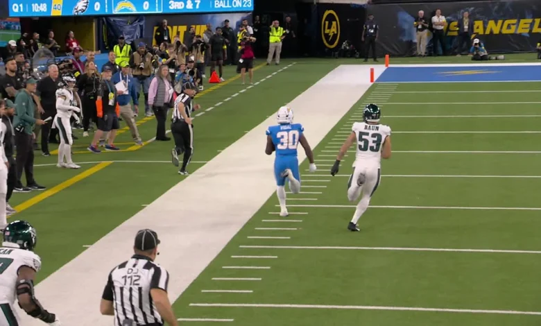 Can't-Miss Play: 60-YARD gain! Vidal burns Eagles down the sideline on first drive