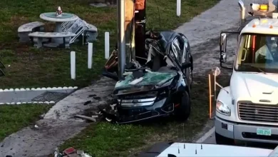 Car ends up wrapped around pole after crash in Hollywood