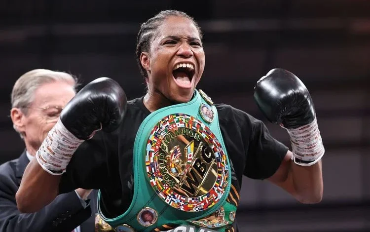 Caroline Dubois signs with Jake Paul's Most Valuable Promotions