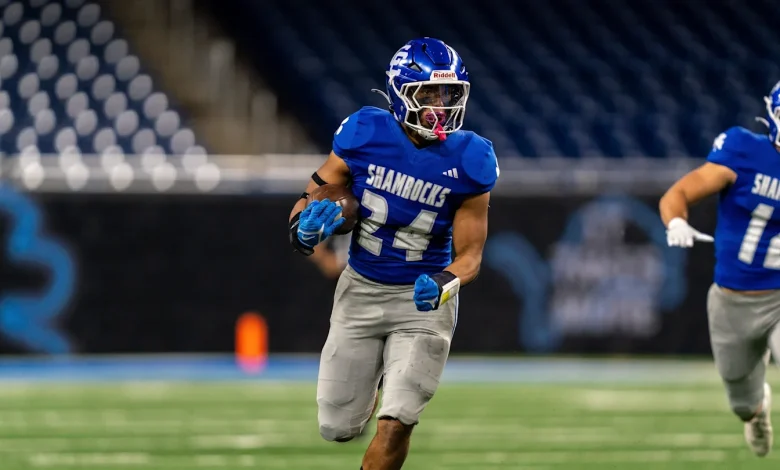 Cass Tech vs. Detroit Catholic Central: Live score updates of Michigan high school football Division 1 championship