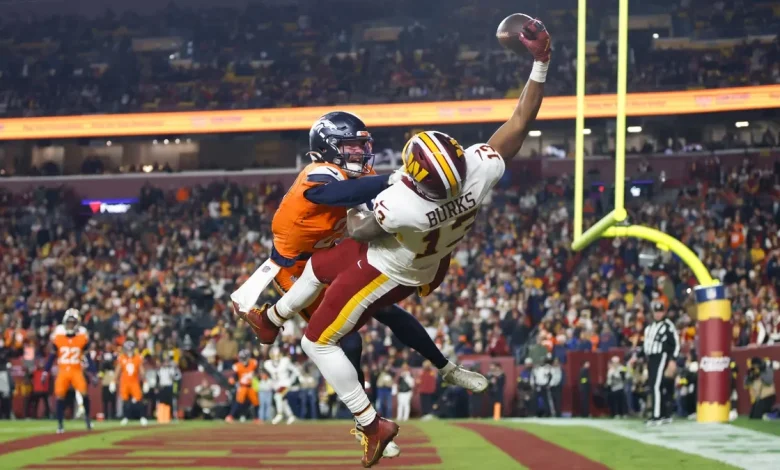 Catch of the year? Treylon Burks makes one-handed TD grab on Sunday Night Football