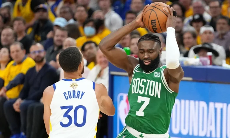 Celtics' Jaylen Brown Sends Challenge to Warriors' Steph Curry