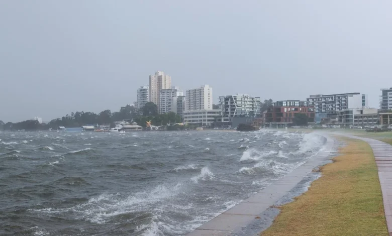 Chaos as 92,000 WA homes left without power