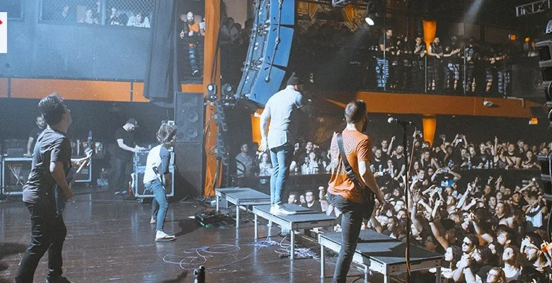 Chaos at Mall: Actress Nidhhi Agerwal Mobbed by Fans