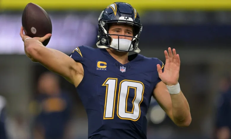 Chargers’ Justin Herbert questionable to return vs. Raiders with hand injury