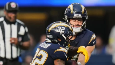 Chargers vs. Raiders live updates: Justin Herbert returns after injury scare