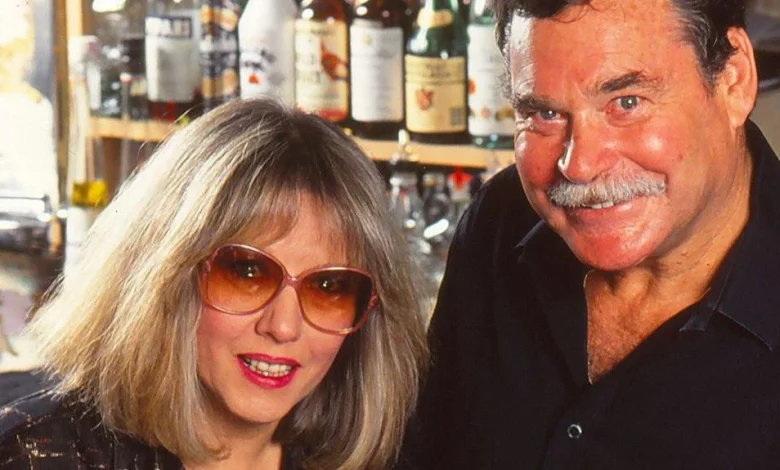 Cherryl Barassi, widow of AFL icon Ron Barassi, sadly dies aged 80