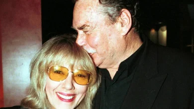 Cherryl Barassi, widow of AFL legend dies peacefully in her home