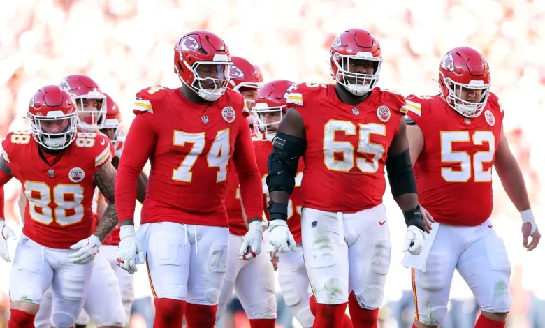 Chiefs list RT Jawaan Taylor, RG Trey Smith as doubtful for Week 14 vs. Texans