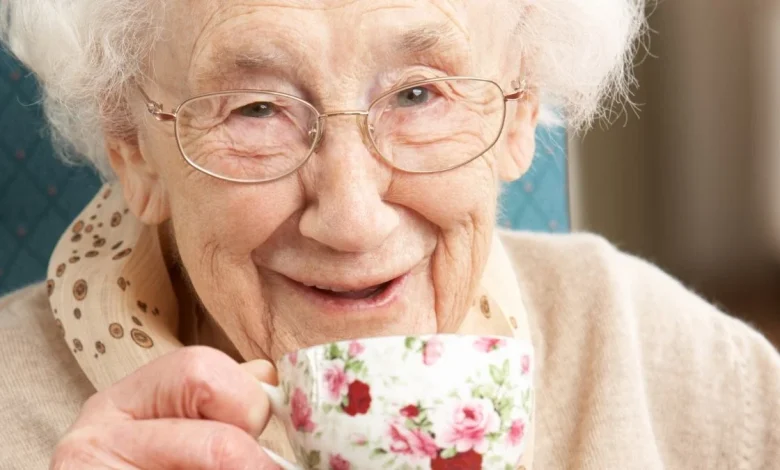Choice of Tea or Coffee Could Influence Risk of Osteoporosis in Older Women
