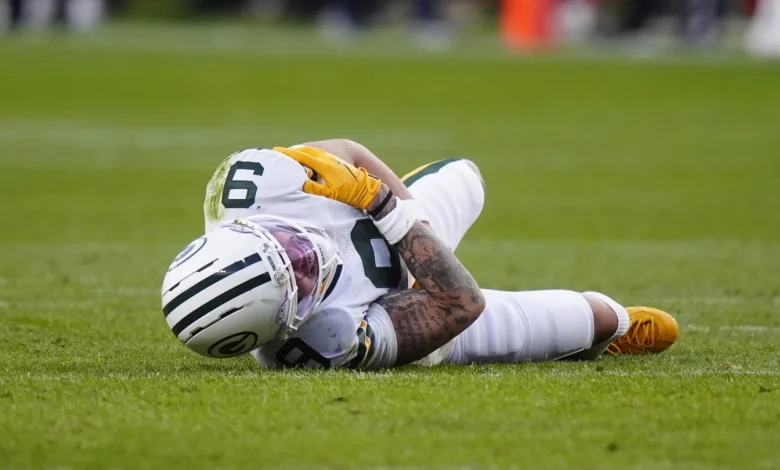 Christian Watson to locker room, Packers lead 23-21