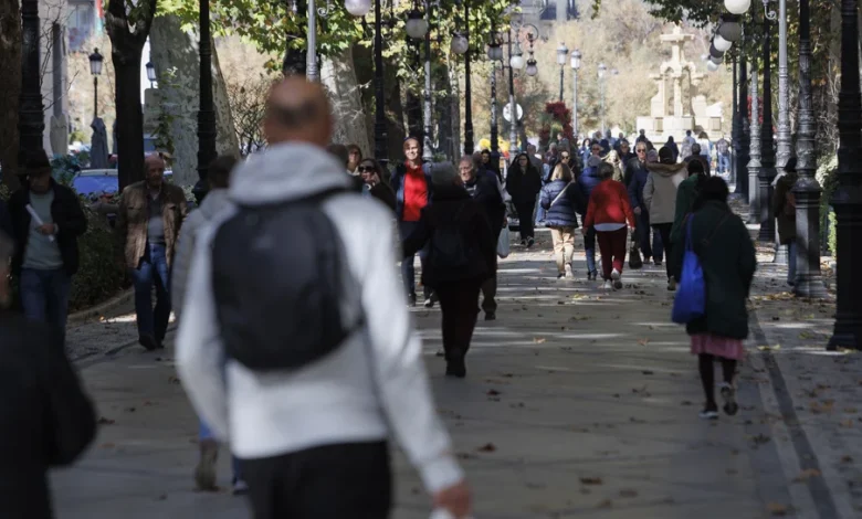 Cielos nubosos y mínimas de cuatro grados este viernes en Granada