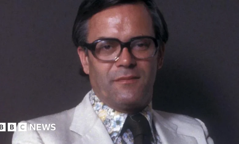 Classical music broadcaster Sir Humphrey Burton dies