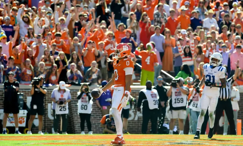 Clemson linebacker Jamal Anderson enters the transfer portal