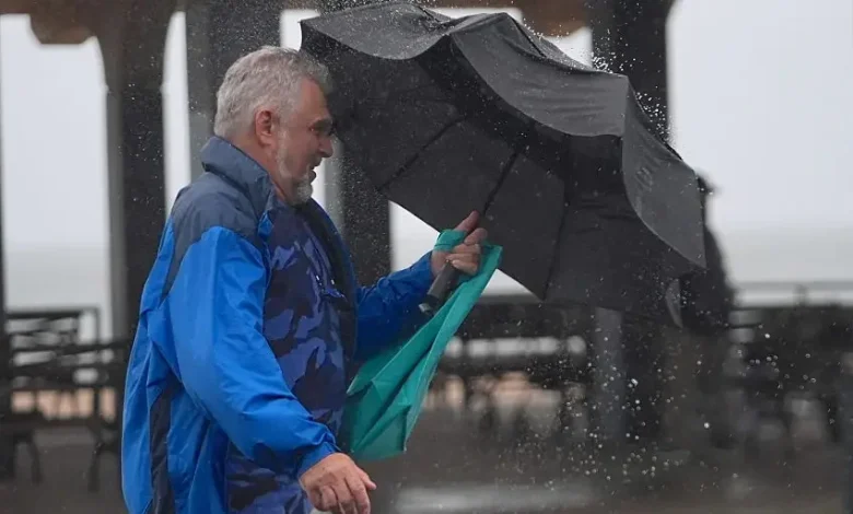 Coast-to-coast storm unleashing hurricane-force winds, heavy rain across Northwest as power outages skyrocket
