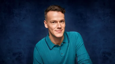 Controverse | Le chandail de Noël moche de Geneviève Guilbault fait jaser