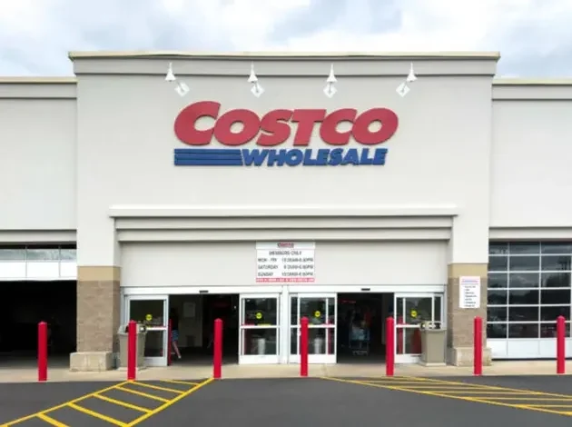 Costco at a crossroads: Strong sales stoke talk of special dividend or the elusive stock split (COST:NASDAQ)