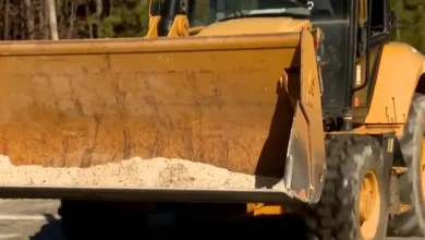 Crews prep roads ahead of Friday's winter weather
