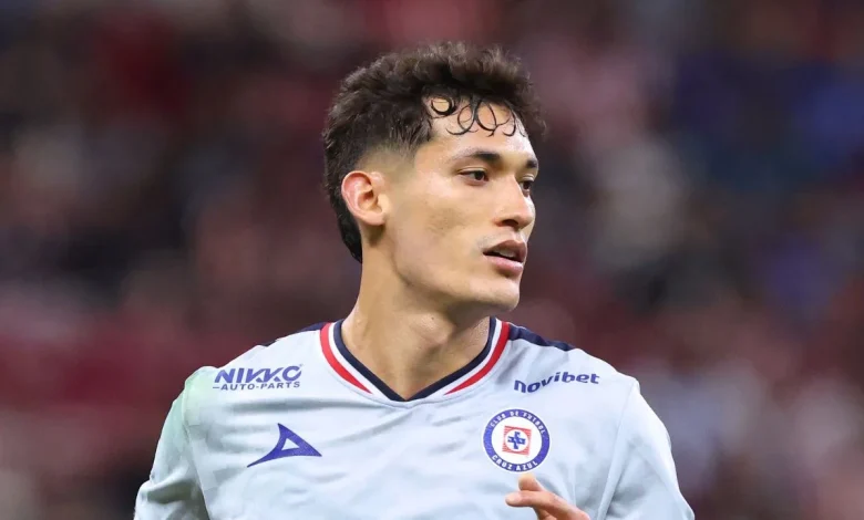 Cruz Azul vs Tigres: Chiquete Orozco sufre dura lesión y queda fuera del Apertura 2025